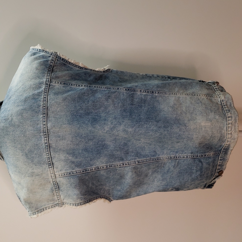 Zara size small denim Vest. F8 - Picture 5 of 9